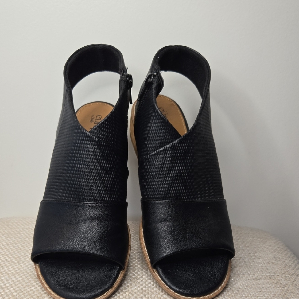 Elegant Black Open-Toe Sandals